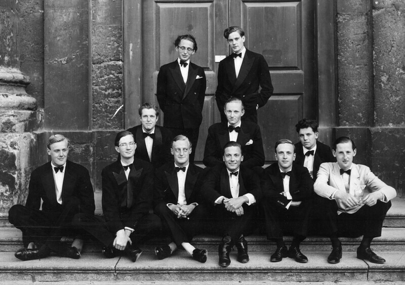 The Loder club. From left to right: back row (standing) Viscount Alexander Dunluce and Robert Dickenson; middle row: Nikita, David Peak and Viscount Nicky Gage; first row (sitting a step lower) Peter Barnard, Robin Herbert, Ian Rankin, Robin Gage, Nicholas Ashton and John Right. Christ-Church, Oxford, 1955